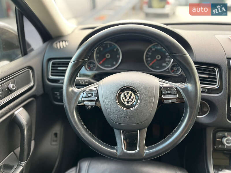 Внедорожник / Кроссовер Volkswagen Touareg 2015 в Владимире фото 42 Внедорожник / Кроссовер Volkswagen Touareg 2015 в Владимире