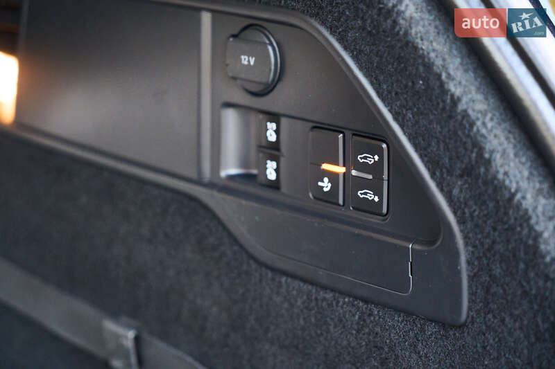 Внедорожник / Кроссовер Volkswagen Touareg 2017 в Бердичеве