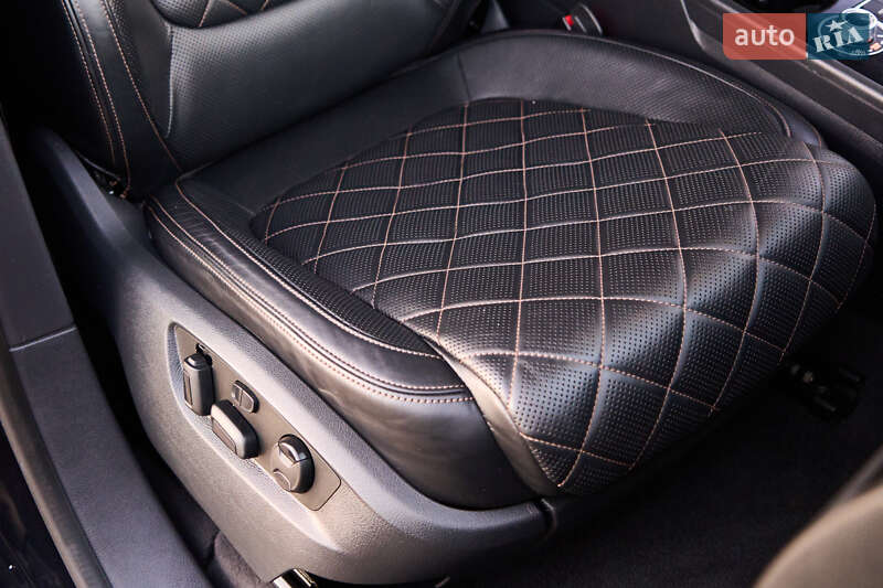 Внедорожник / Кроссовер Volkswagen Touareg 2017 в Бердичеве