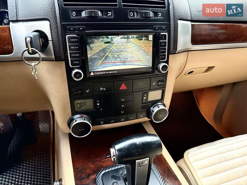 Позашляховик / Кросовер Volkswagen Touareg 2009 в Солотвині