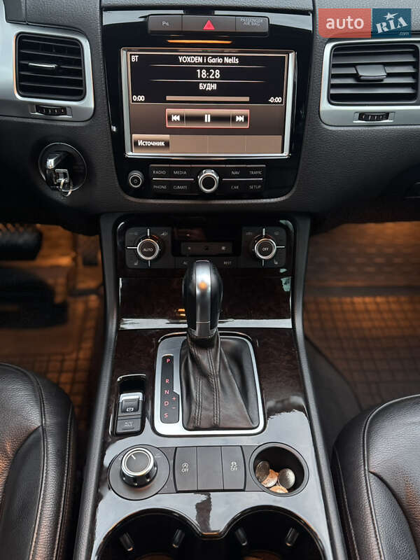 Внедорожник / Кроссовер Volkswagen Touareg 2010 в Яворове