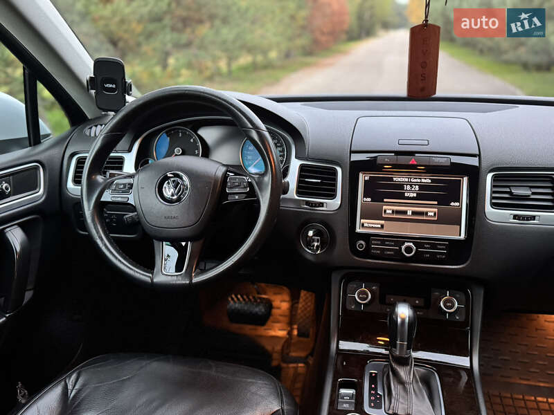 Внедорожник / Кроссовер Volkswagen Touareg 2010 в Яворове