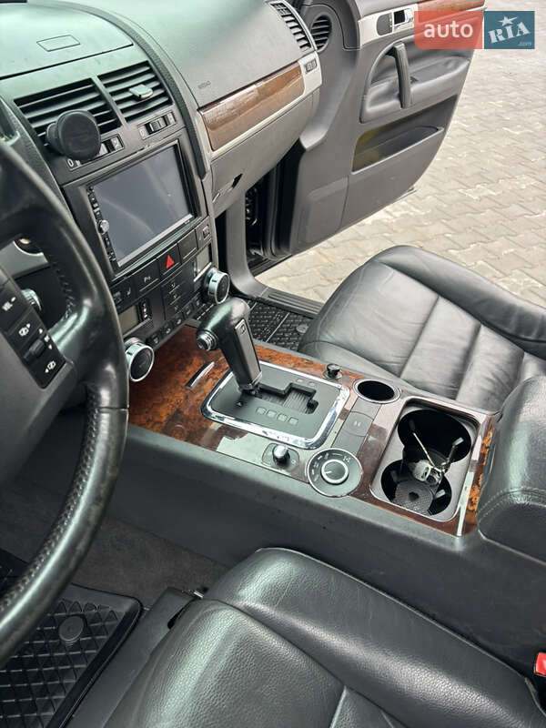 Внедорожник / Кроссовер Volkswagen Touareg 2007 в Залещиках