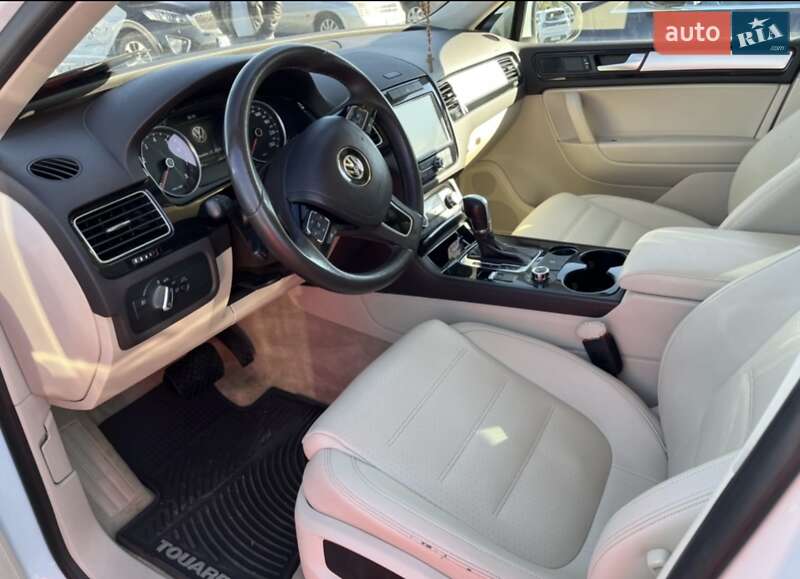 Внедорожник / Кроссовер Volkswagen Touareg 2013 в Львове фото 4 Внедорожник / Кроссовер Volkswagen Touareg 2013 в Львове