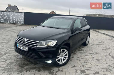 Внедорожник / Кроссовер Volkswagen Touareg 2015 в Каменец-Подольском
