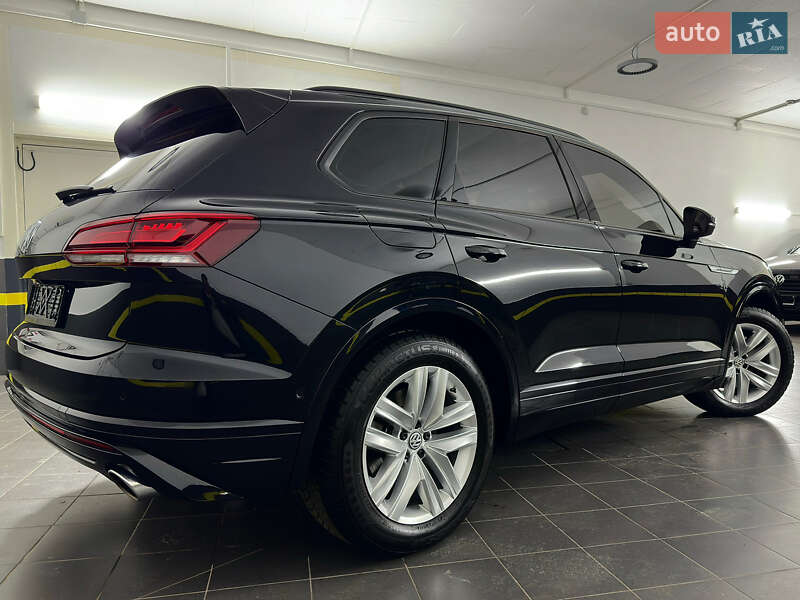 Позашляховик / Кросовер Volkswagen Touareg 2019 в Козятині