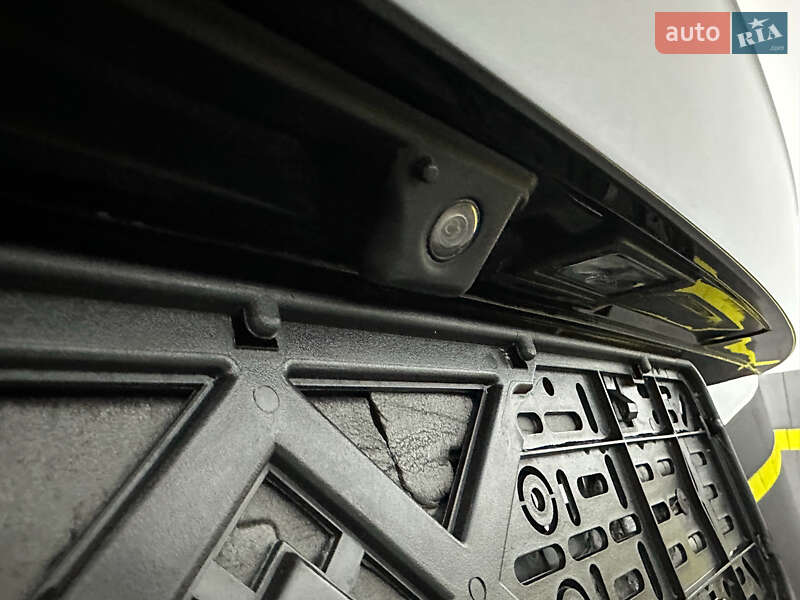 Позашляховик / Кросовер Volkswagen Touareg 2019 в Козятині