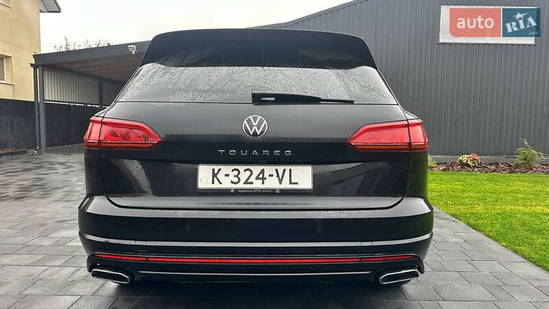 Позашляховик / Кросовер Volkswagen Touareg 2020 в Рівному