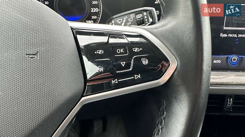 Позашляховик / Кросовер Volkswagen Touareg 2020 в Рівному