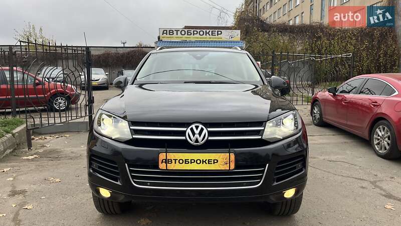 Позашляховик / Кросовер Volkswagen Touareg 2014 в Миколаєві