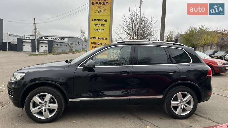 Позашляховик / Кросовер Volkswagen Touareg 2014 в Миколаєві