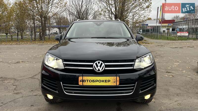 Позашляховик / Кросовер Volkswagen Touareg 2014 в Миколаєві