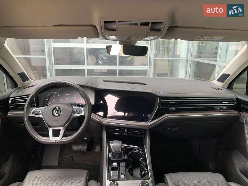 Внедорожник / Кроссовер Volkswagen Touareg 2019 в Львове фото 14 Внедорожник / Кроссовер Volkswagen Touareg 2019 в Львове