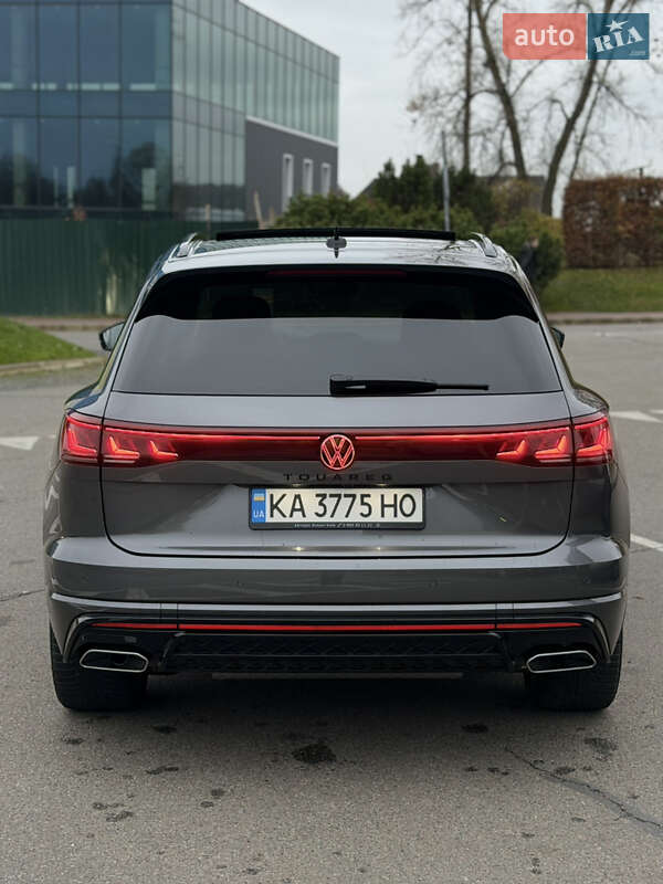 Позашляховик / Кросовер Volkswagen Touareg 2024 в Києві