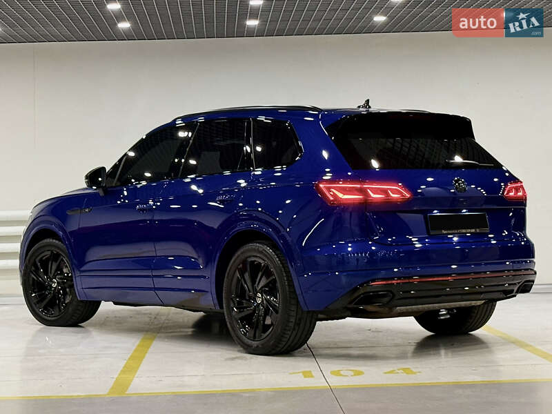 Позашляховик / Кросовер Volkswagen Touareg 2022 в Києві