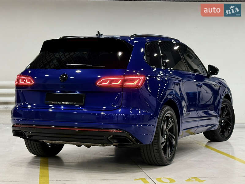 Позашляховик / Кросовер Volkswagen Touareg 2022 в Києві