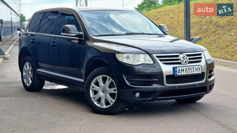Позашляховик / Кросовер Volkswagen Touareg 2008 в Рівному