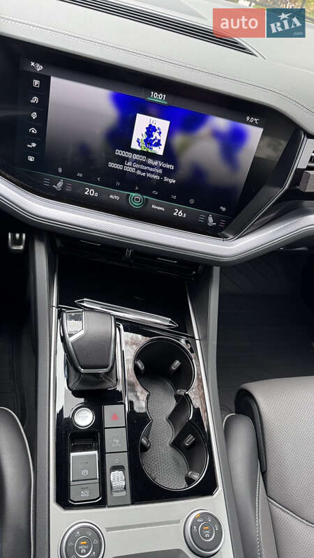 Позашляховик / Кросовер Volkswagen Touareg 2022 в Києві