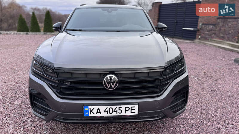 Позашляховик / Кросовер Volkswagen Touareg 2022 в Києві