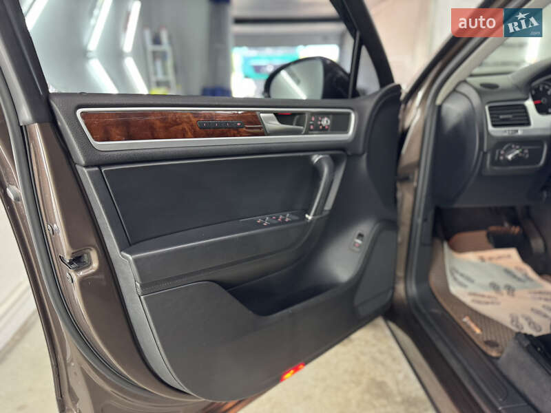 Позашляховик / Кросовер Volkswagen Touareg 2013 в Кременці фото 28 Позашляховик / Кросовер Volkswagen Touareg 2013 в Кременці