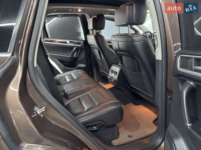 Позашляховик / Кросовер Volkswagen Touareg 2013 в Кременці фото 48 Позашляховик / Кросовер Volkswagen Touareg 2013 в Кременці