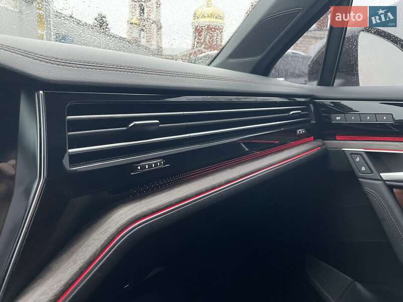 Позашляховик / Кросовер Volkswagen Touareg 2022 в Харкові