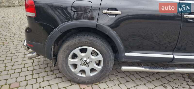 Внедорожник / Кроссовер Volkswagen Touareg 2003 в Львове