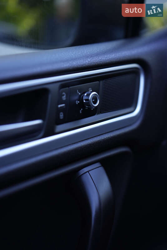Внедорожник / Кроссовер Volkswagen Touareg 2010 в Сумах фото 12 Внедорожник / Кроссовер Volkswagen Touareg 2010 в Сумах