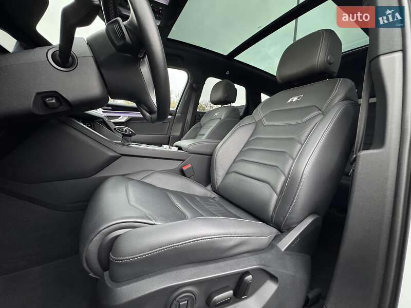 Внедорожник / Кроссовер Volkswagen Touareg 2020 в Хмельницком