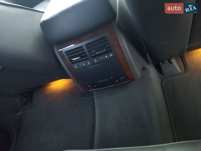 Позашляховик / Кросовер Volkswagen Touareg 2005 в Львові