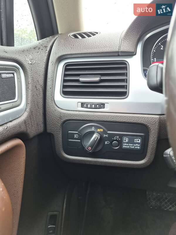 Внедорожник / Кроссовер Volkswagen Touareg 2012 в Сарнах фото 19 Внедорожник / Кроссовер Volkswagen Touareg 2012 в Сарнах