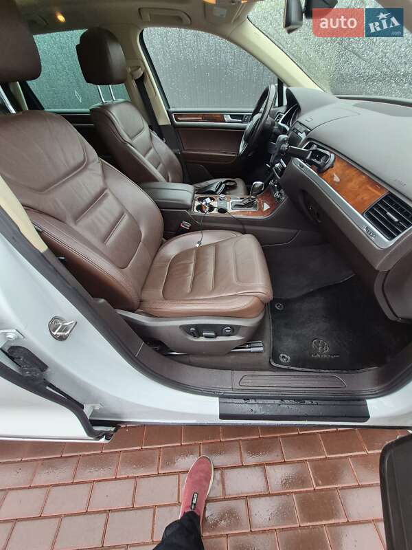 Внедорожник / Кроссовер Volkswagen Touareg 2012 в Сарнах фото 24 Внедорожник / Кроссовер Volkswagen Touareg 2012 в Сарнах