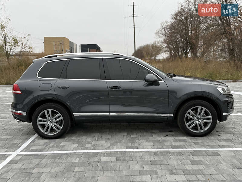 Внедорожник / Кроссовер Volkswagen Touareg 2015 в Виннице фото 6 Внедорожник / Кроссовер Volkswagen Touareg 2015 в Виннице
