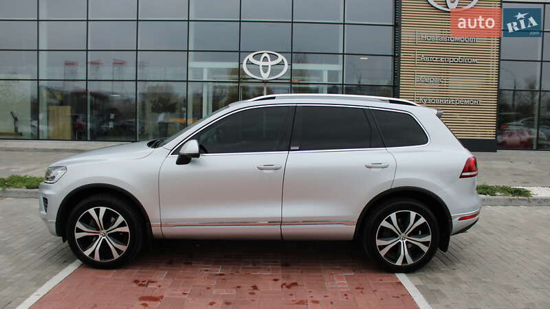 Позашляховик / Кросовер Volkswagen Touareg 2017 в Черкасах