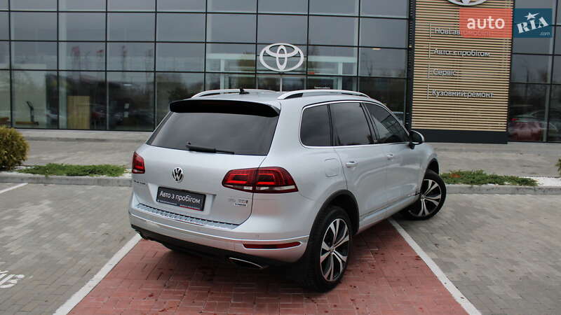 Позашляховик / Кросовер Volkswagen Touareg 2017 в Черкасах