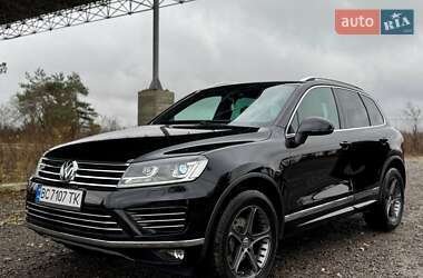 Позашляховик / Кросовер Volkswagen Touareg 2017 в Самборі
