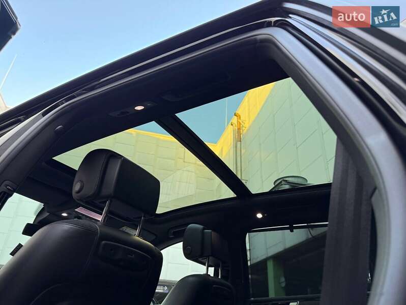 Позашляховик / Кросовер Volkswagen Touareg 2015 в Києві