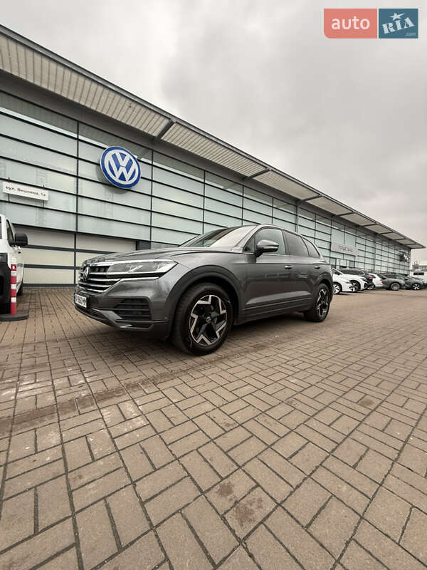 Внедорожник / Кроссовер Volkswagen Touareg 2024 в Киеве
