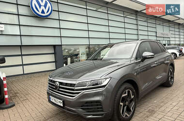 Позашляховик / Кросовер Volkswagen Touareg 2024 в Києві