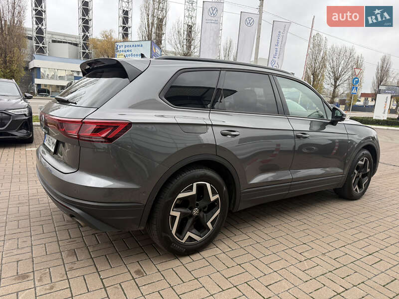 Внедорожник / Кроссовер Volkswagen Touareg 2024 в Киеве