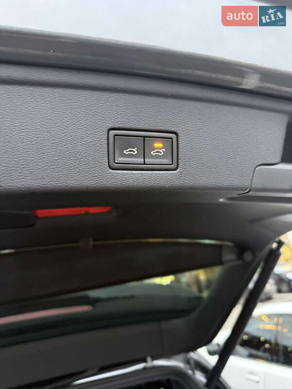 Внедорожник / Кроссовер Volkswagen Touareg 2024 в Киеве