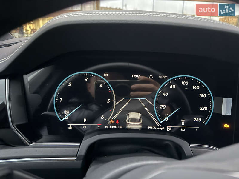 Внедорожник / Кроссовер Volkswagen Touareg 2024 в Киеве