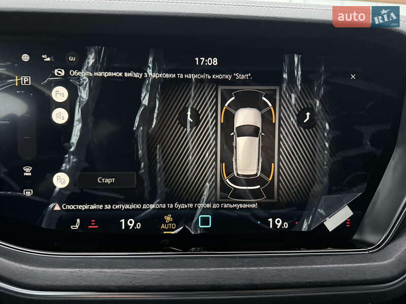 Внедорожник / Кроссовер Volkswagen Touareg 2024 в Киеве