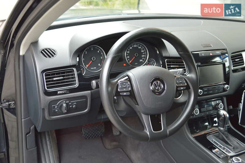 Позашляховик / Кросовер Volkswagen Touareg 2014 в Києві фото 22 Позашляховик / Кросовер Volkswagen Touareg 2014 в Києві