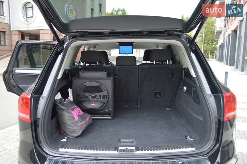 Позашляховик / Кросовер Volkswagen Touareg 2014 в Києві фото 26 Позашляховик / Кросовер Volkswagen Touareg 2014 в Києві