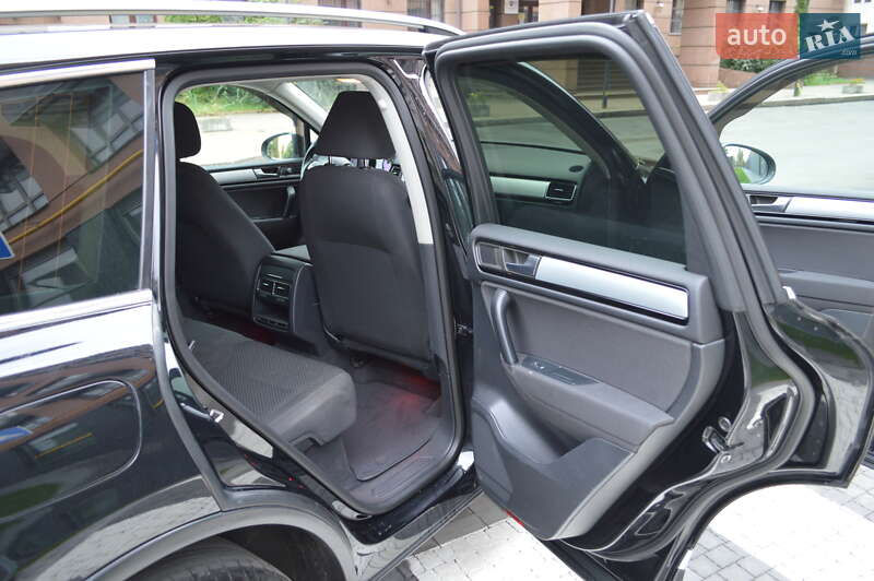 Позашляховик / Кросовер Volkswagen Touareg 2014 в Києві фото 29 Позашляховик / Кросовер Volkswagen Touareg 2014 в Києві