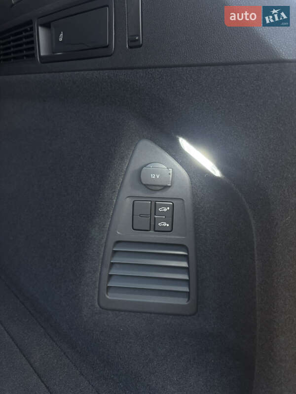 Внедорожник / Кроссовер Volkswagen Touareg 2025 в Львове фото 12 Внедорожник / Кроссовер Volkswagen Touareg 2025 в Львове