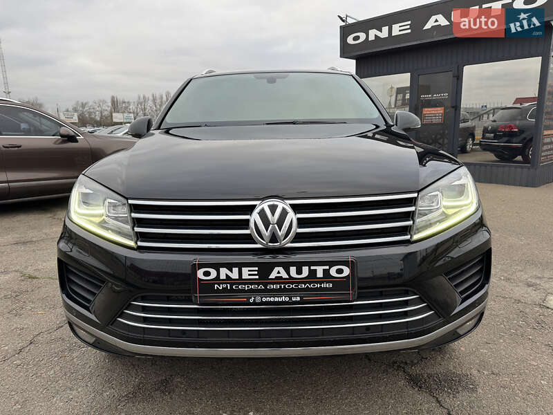 Внедорожник / Кроссовер Volkswagen Touareg 2017 в Киеве