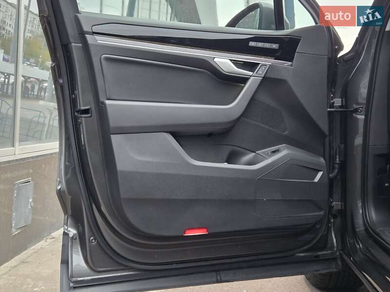 Внедорожник / Кроссовер Volkswagen Touareg 2021 в Киеве фото 16 Внедорожник / Кроссовер Volkswagen Touareg 2021 в Киеве