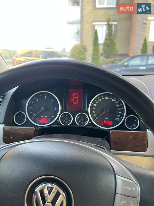 Внедорожник / Кроссовер Volkswagen Touareg 2007 в Луцке